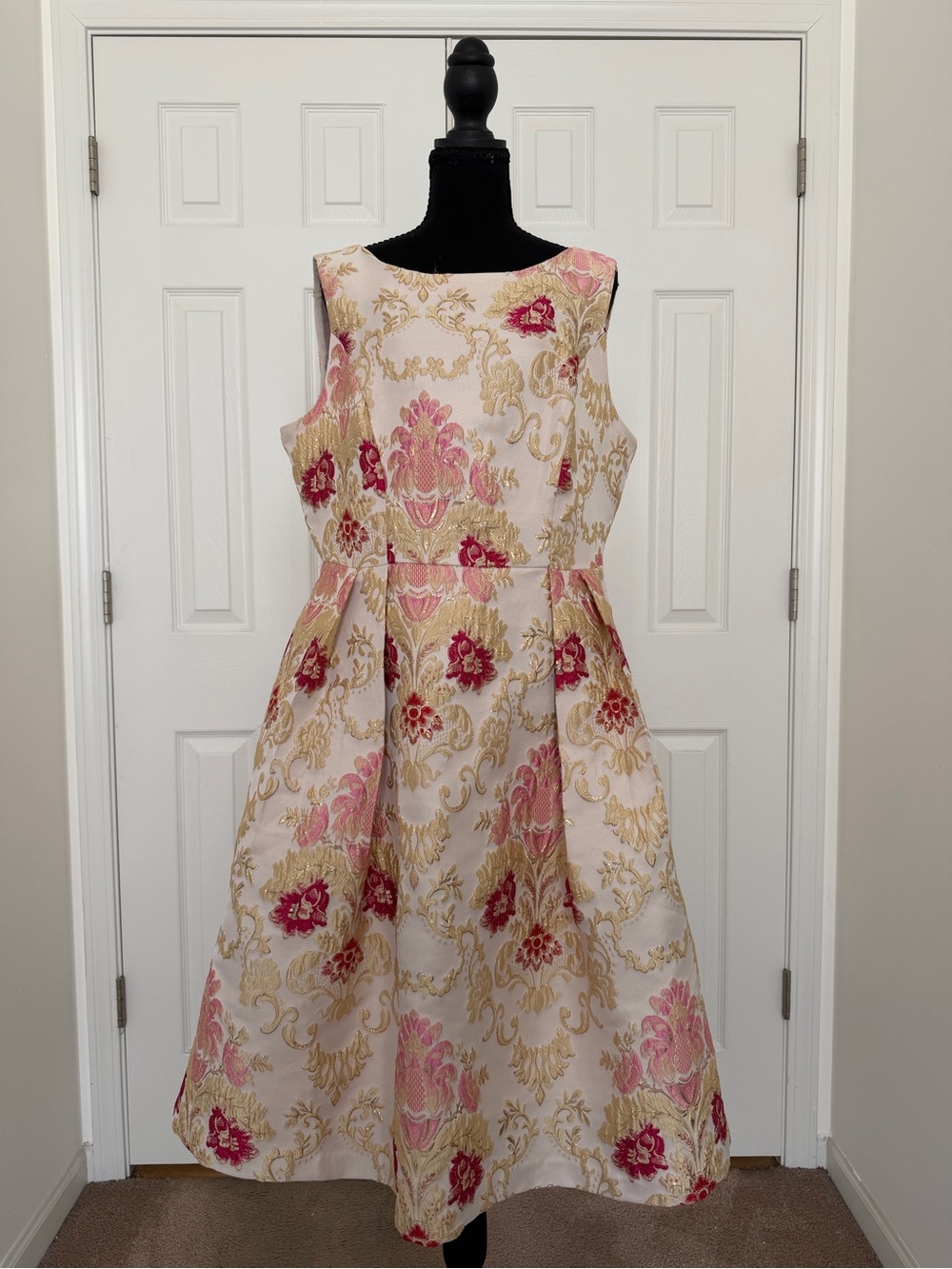 New York & Company x Eva Mendes. Pink, Gold & Red Floral Jacquard Dress.